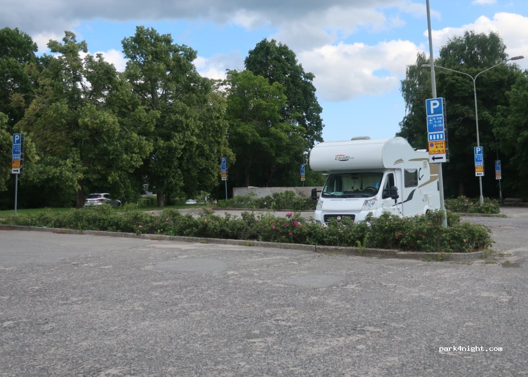 (128 38) Stockholm - 52 Skarpnäcksvägen — foto 2
