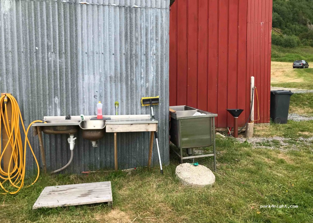 Parkering og camping, Grøtfjord bygdelag — foto 2