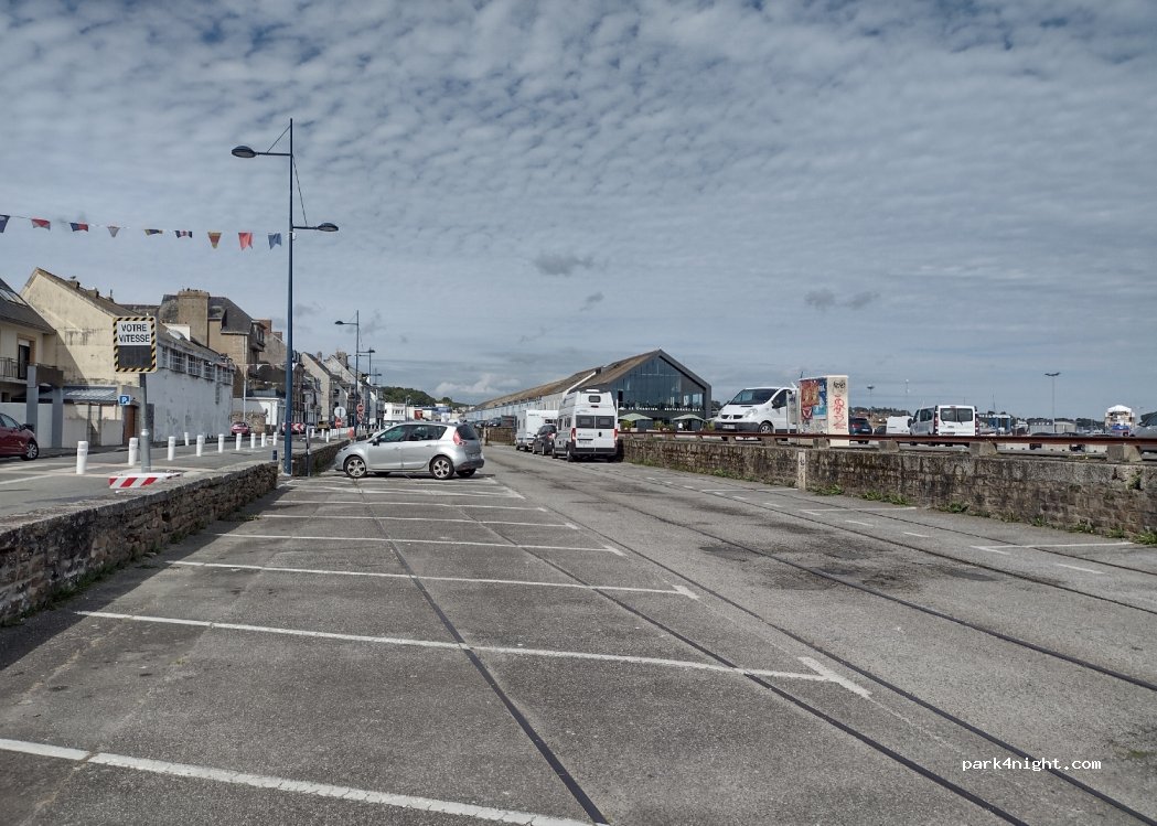 (29900) Concarneau - 4 Quai Carnot — foto 2