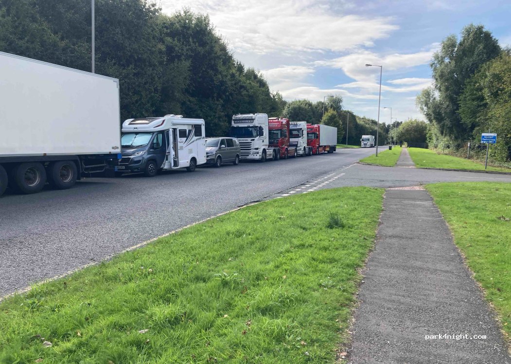 (L24 1UY) Speke - Speke Hall Avenue — foto