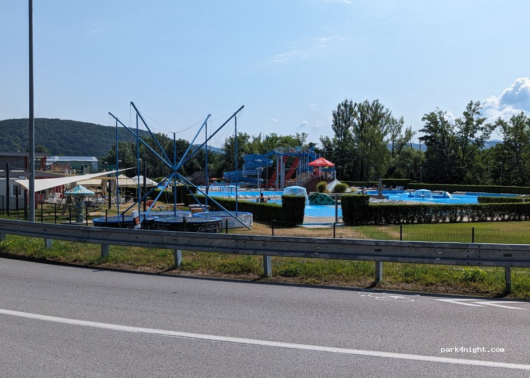 (911 01) Trenčín - Na Ostrove — foto 2