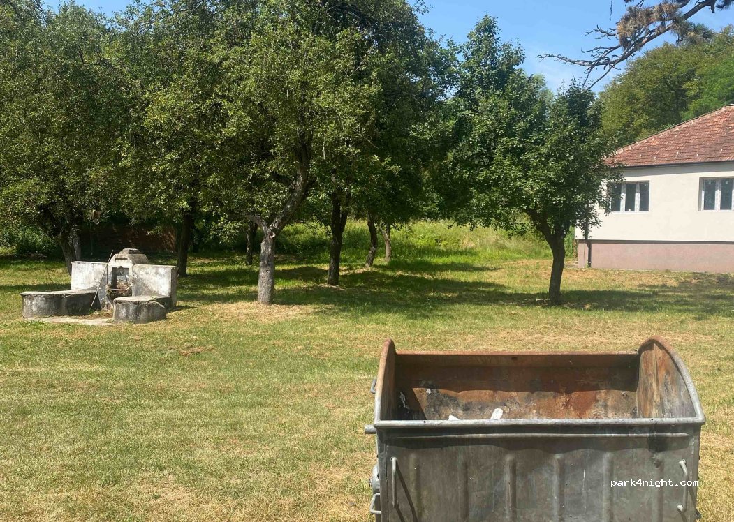 (692510) Gornji Dušnik - Unnamed Road — foto
