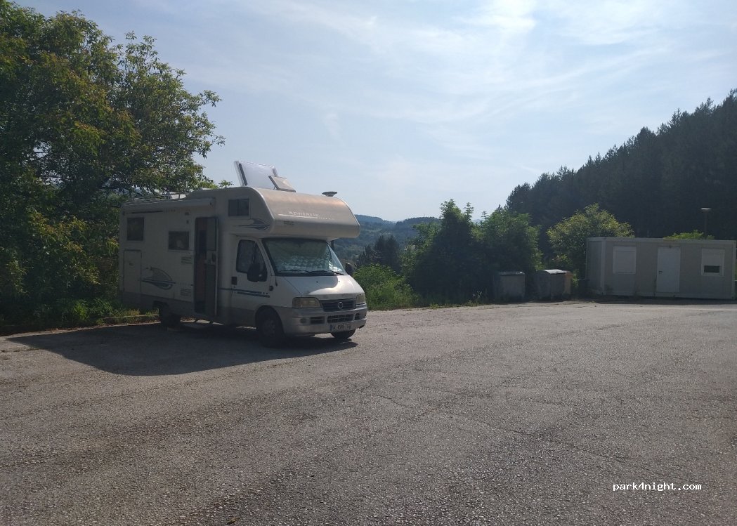 () Gradac - Unnamed Road — foto