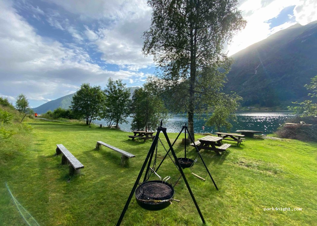 (6899) Balestrand - 7 Sekundær Fylkesvei 152 — foto 2