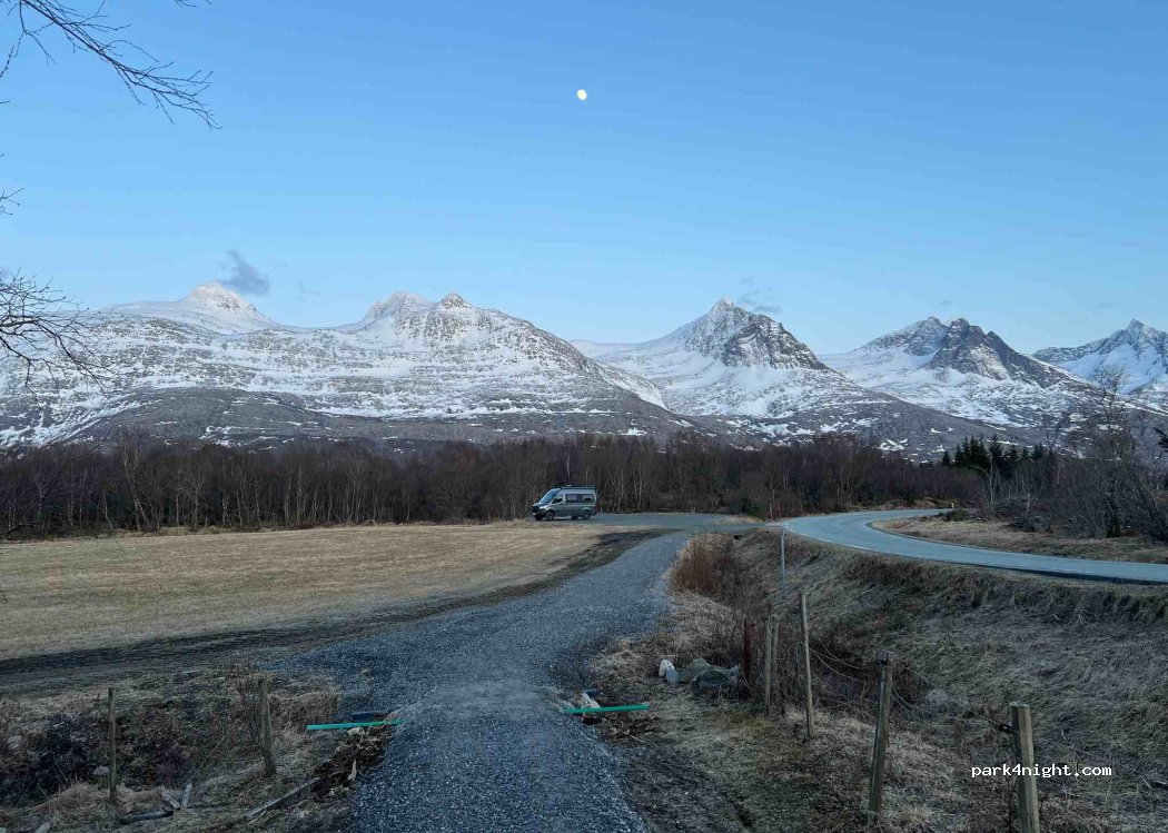 (8804) Sandnessjøen - Fv143 — foto