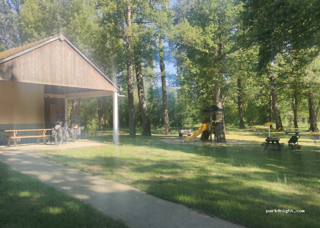 (37420) Savigny-en-Véron - 2 Rue du Camping — foto
