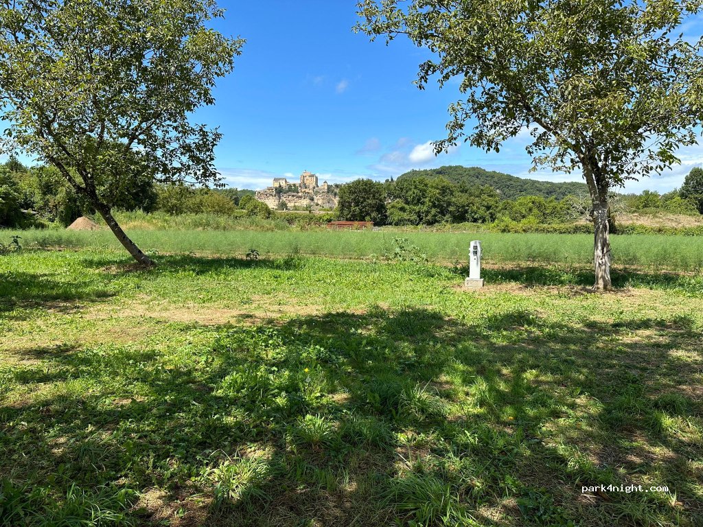 Aire des Châteaux En Périgord — foto 5