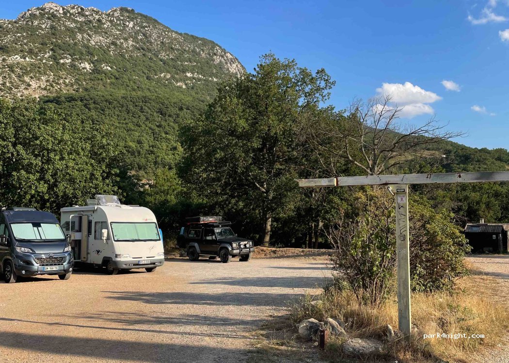 (04360) Moustiers-Sainte-Marie - D957 — foto
