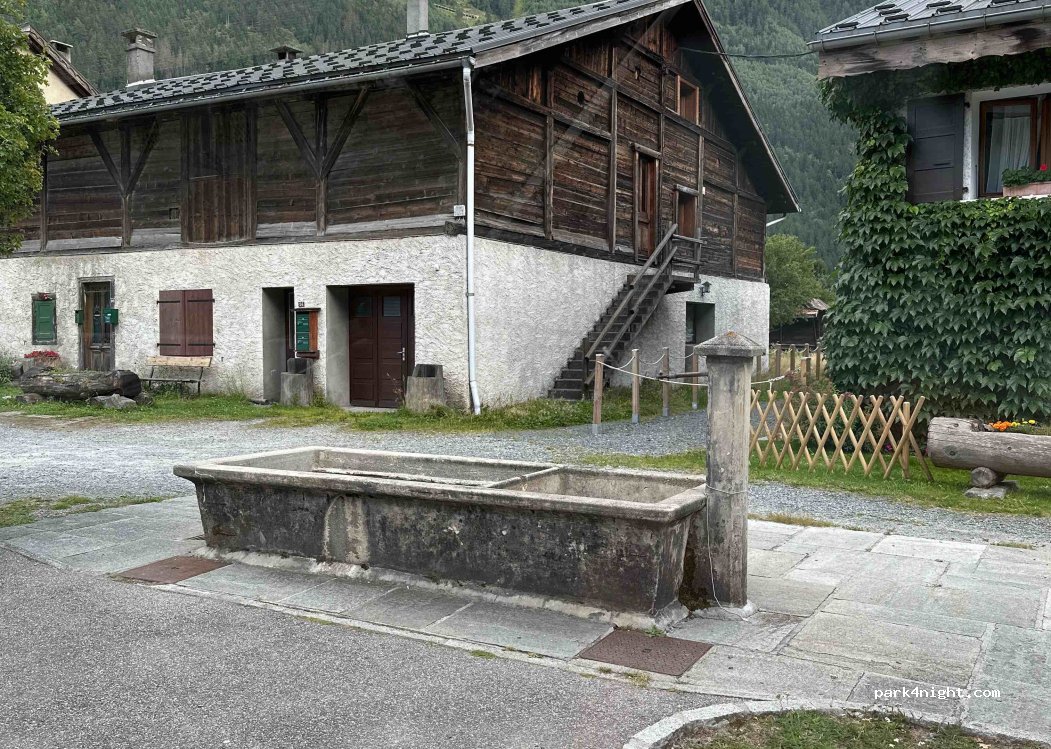 (74400) Chamonix-Mont-Blanc - 90 Rue de la Chapelle — foto