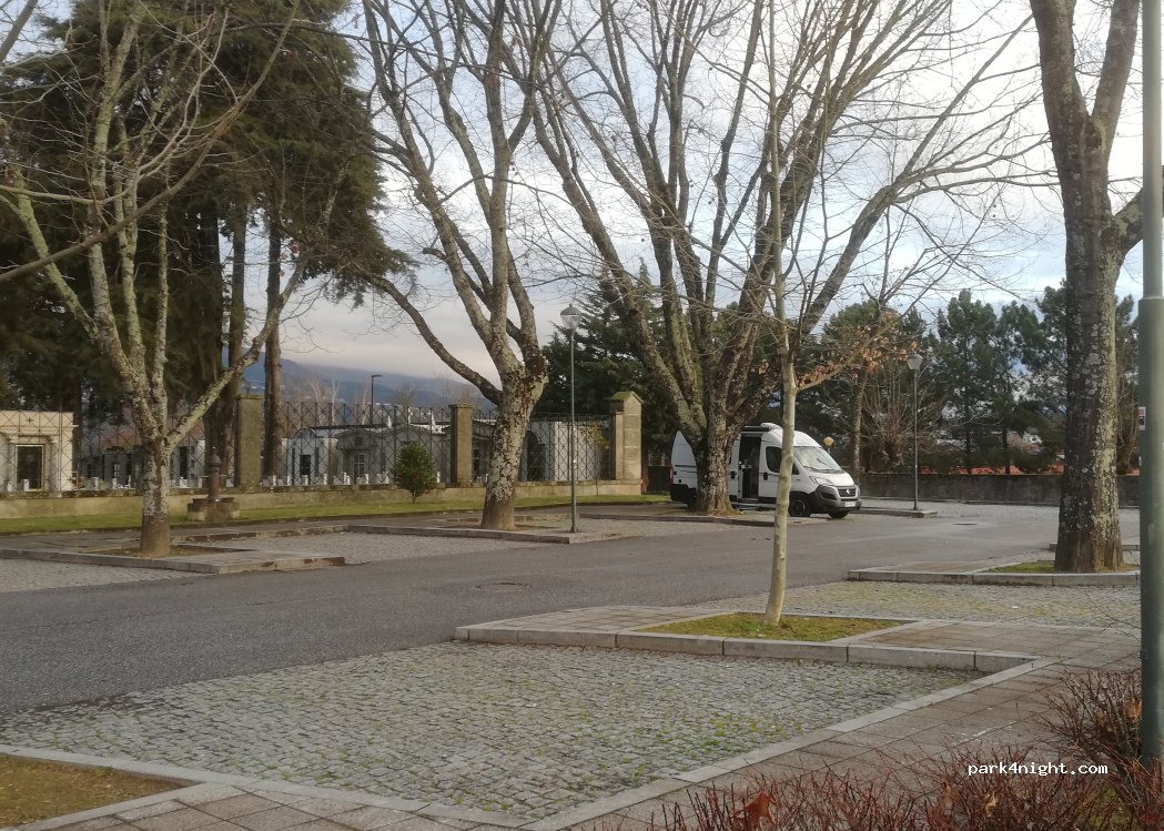 (5000-305) Vila Real - Rua de Santa Iria — foto 2