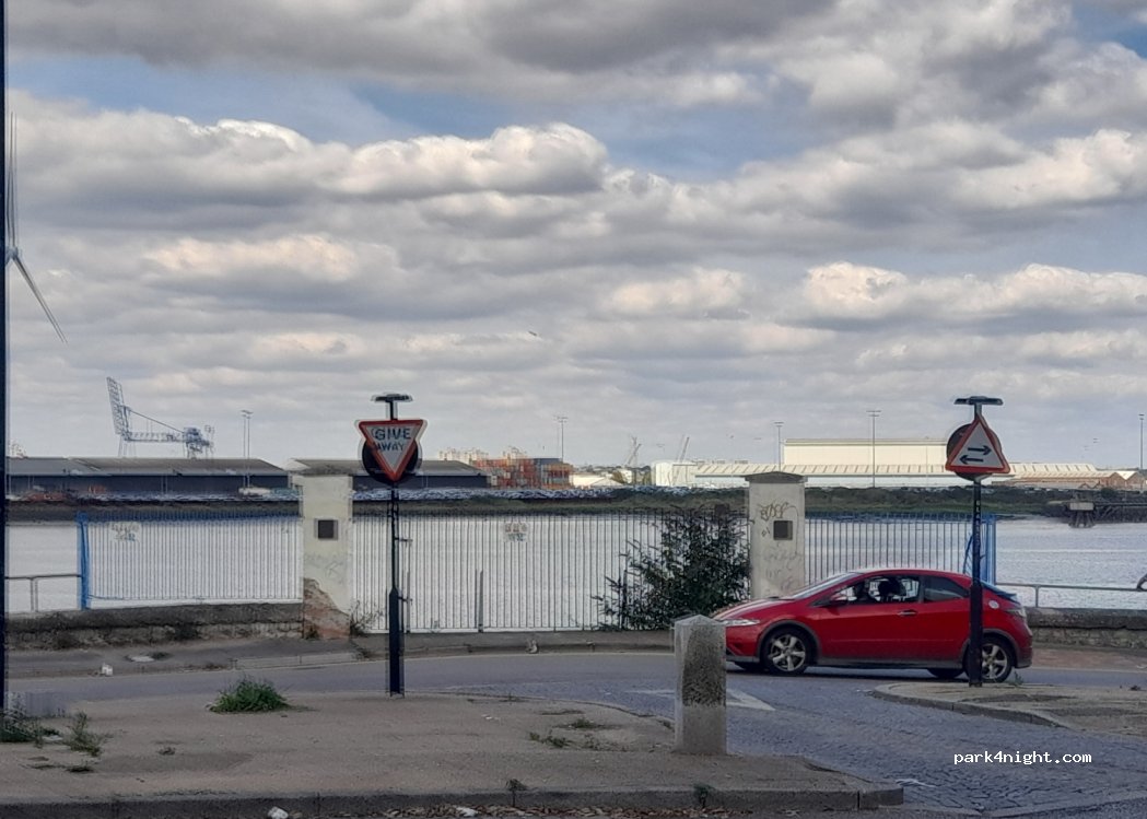 (DA11 9LX) Northfleet - 2-4 Lansdowne Square — foto 3