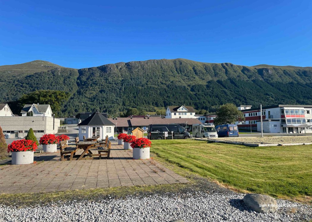 (6143) Fiskå - 20 Rådhusvegen — foto 2
