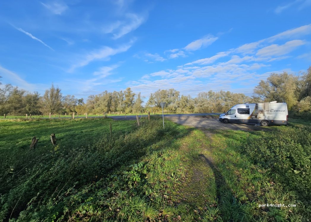 (46459) Rees - Unnamed Road — foto 2