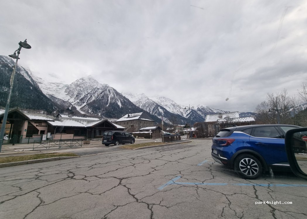 (74400) Chamonix-Mont-Blanc - 826 Route des Bossons — foto