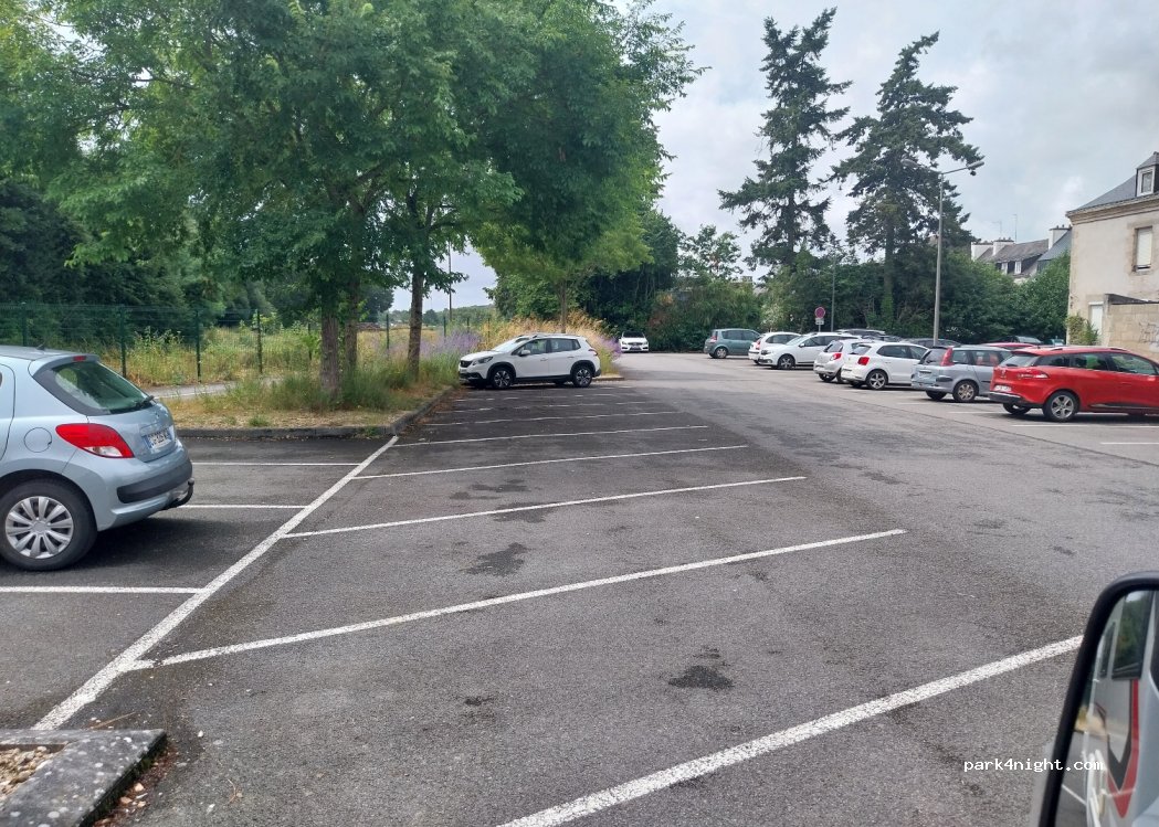 (56300) Pontivy - 13 Rue d'Iéna — foto 2