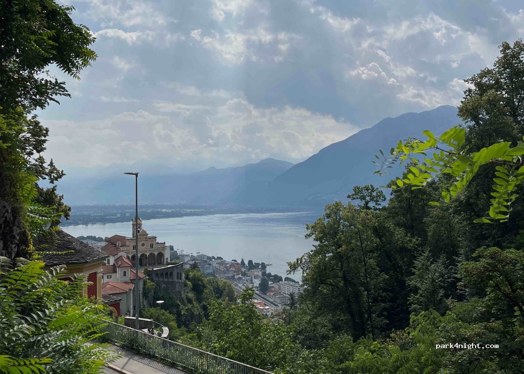 (6605) Locarno - 17 Via alla Basilica — foto