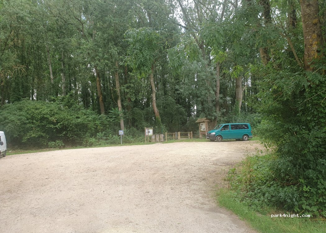 (37530) Pocé-sur-Cisse - D431 — foto