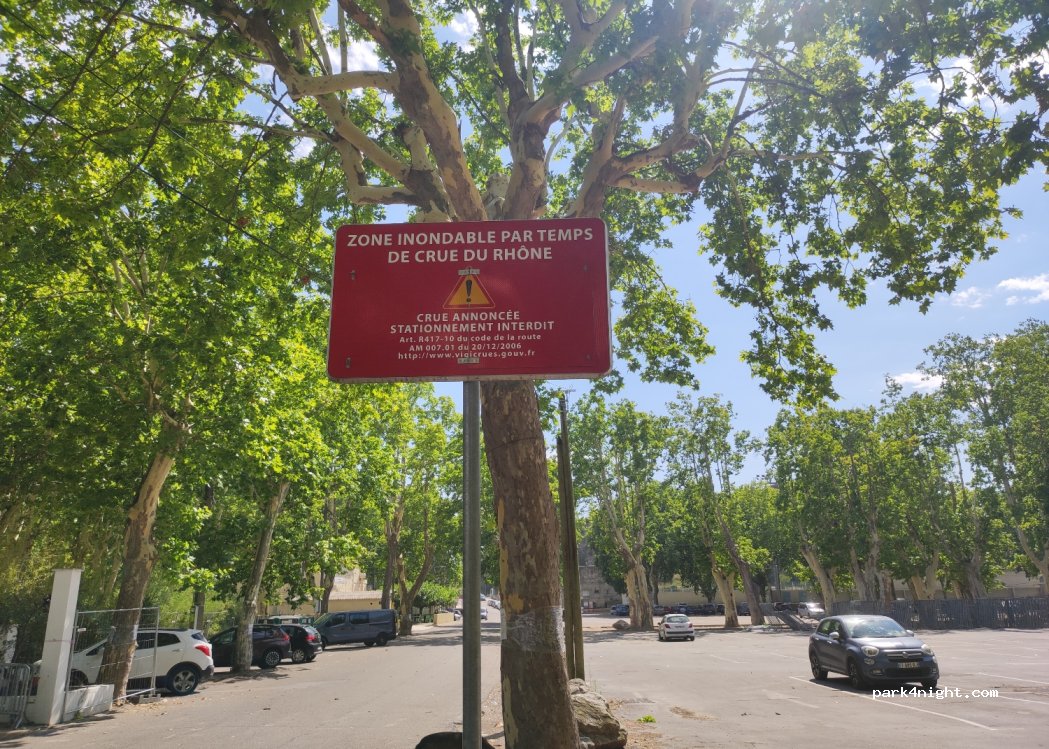 (30300) Beaucaire - 4 Avenue des Arènes — foto