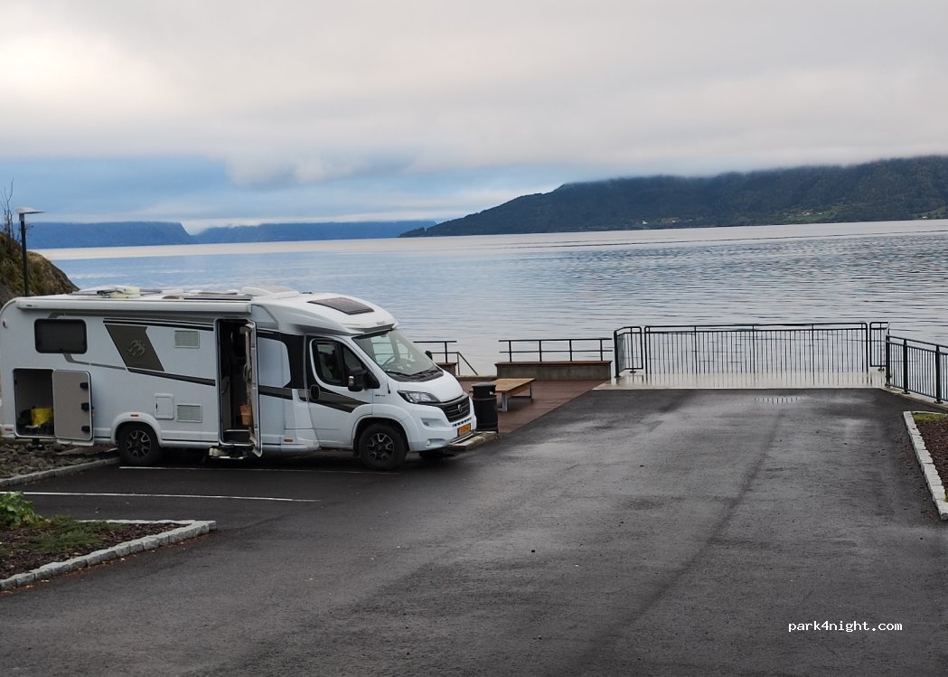 (6894) Vangsnes - 11 Riksveg 13 — foto 3