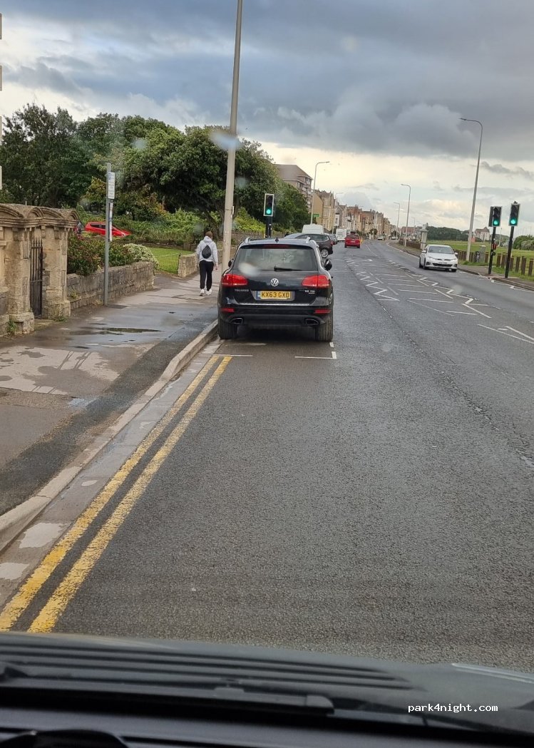 (BS23 1BA) Weston-super-Mare - 33 Beach Road — foto