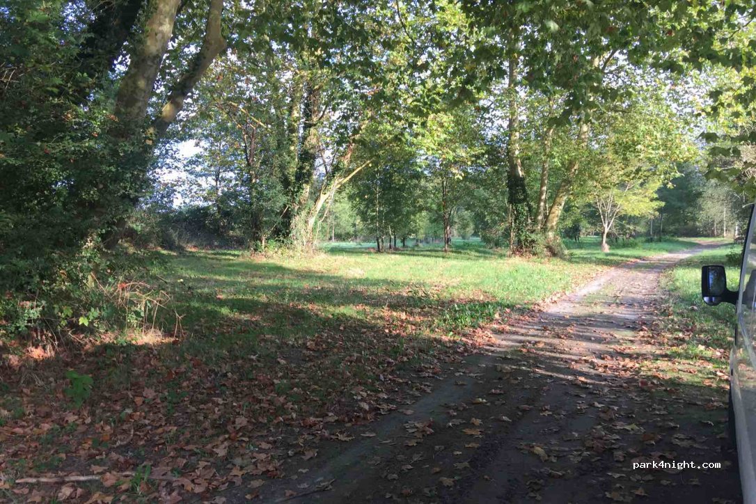 (64300) Mont - Chemin de l'Aiguillon — foto