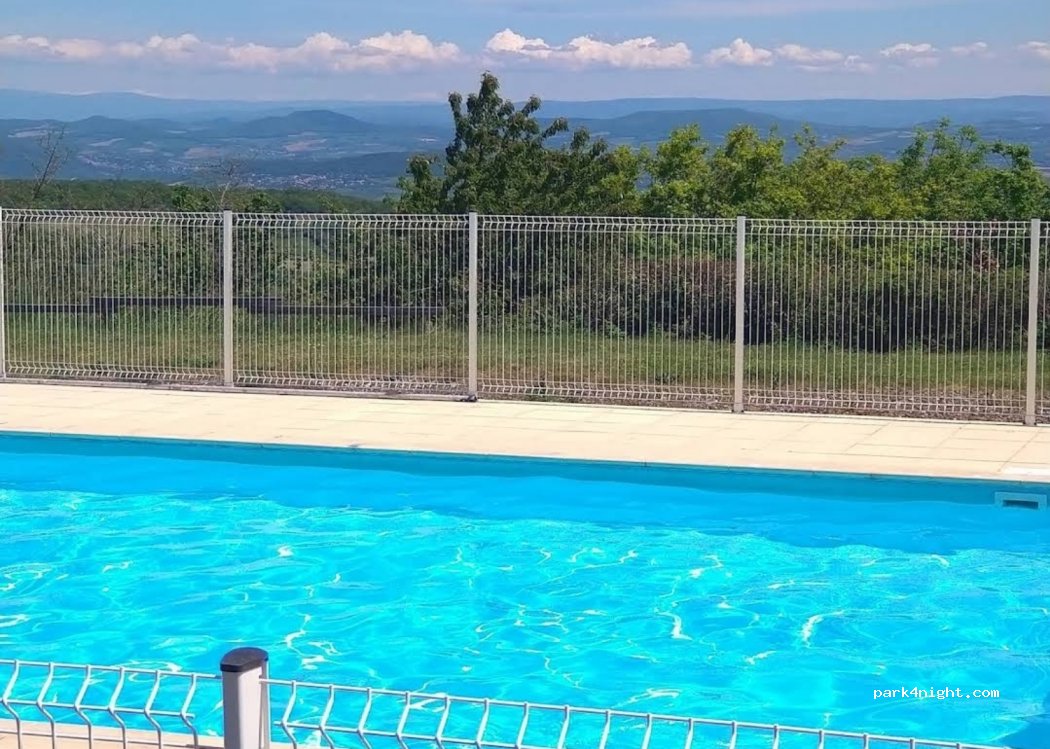 Camping naturiste La Serre de Portelas — foto