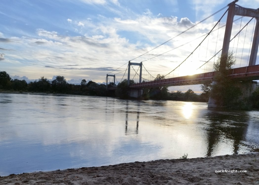 (45420) Bonny-sur-Loire - — foto