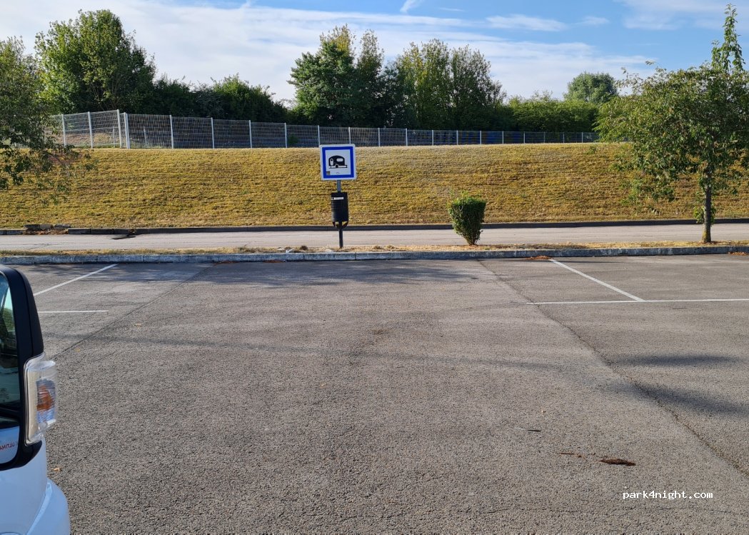 (21400) Montliot-et-Courcelles - Av. Noël Navoizat — foto