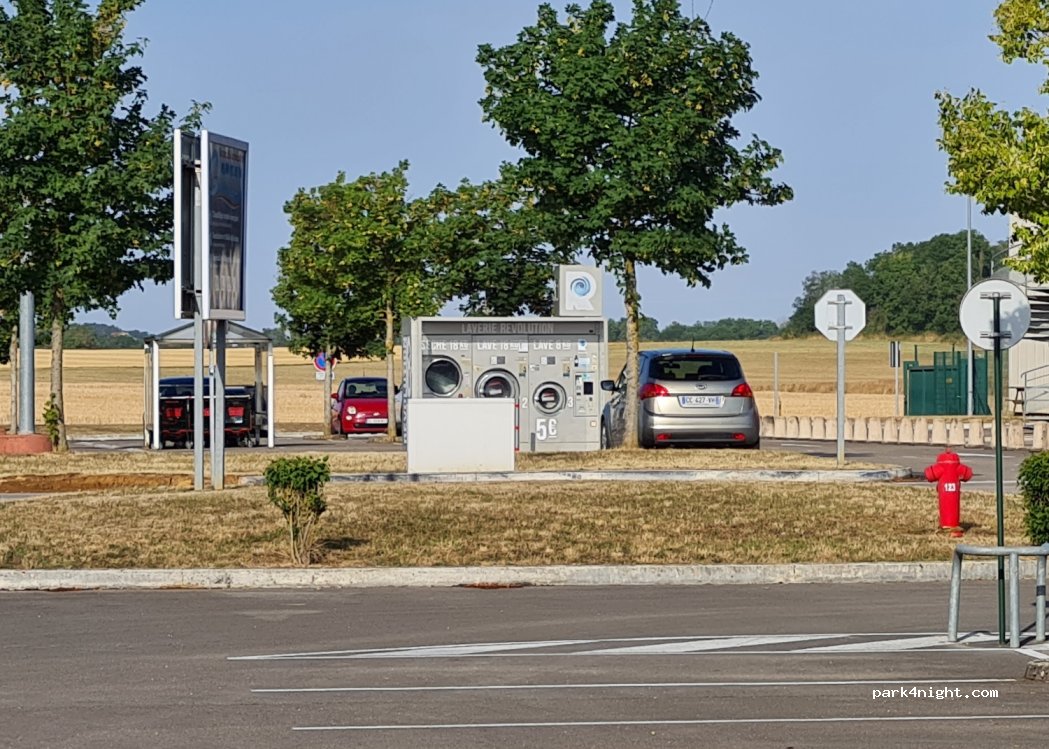 (21400) Montliot-et-Courcelles - Av. Noël Navoizat — foto 2