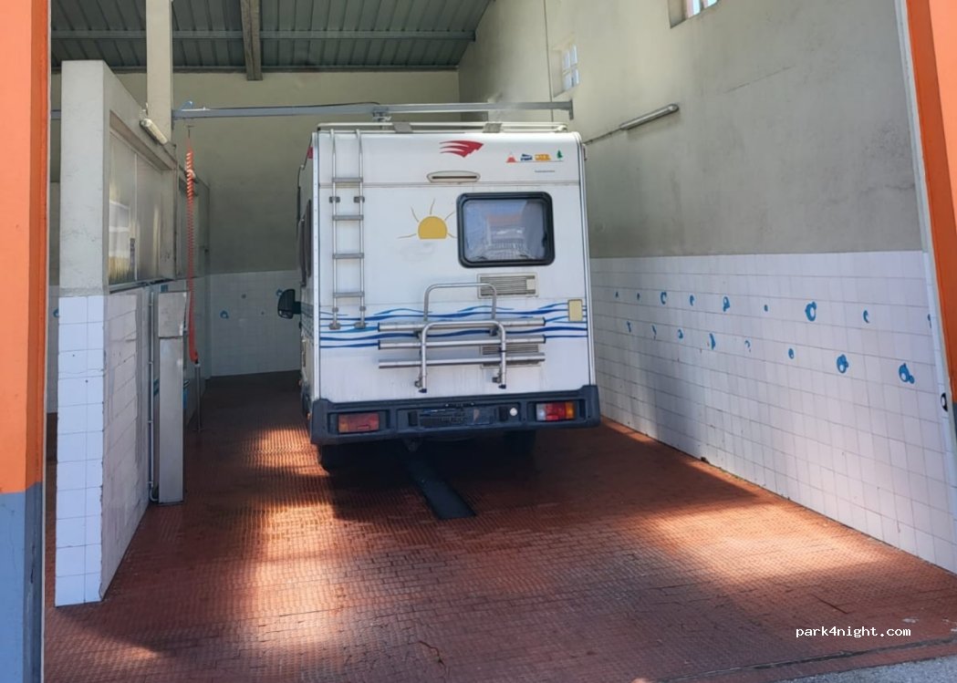 (3105) Leiria - 18 Avenida Nossa Senhora da Guia — foto 2
