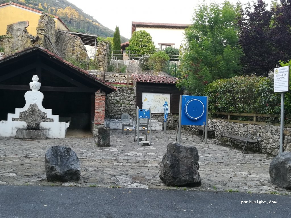 (33579) Buelles - 123A Lugar Buelles — foto