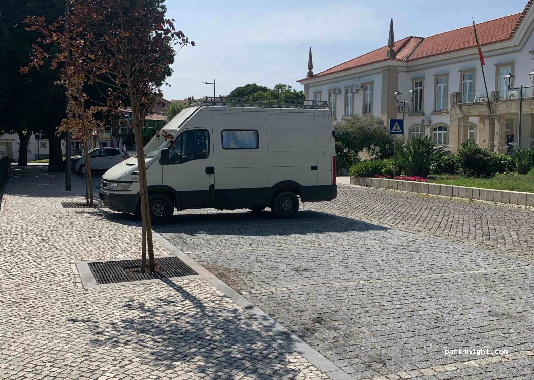(6060-163) Idanha a Nova - 16 Largo do Município — foto