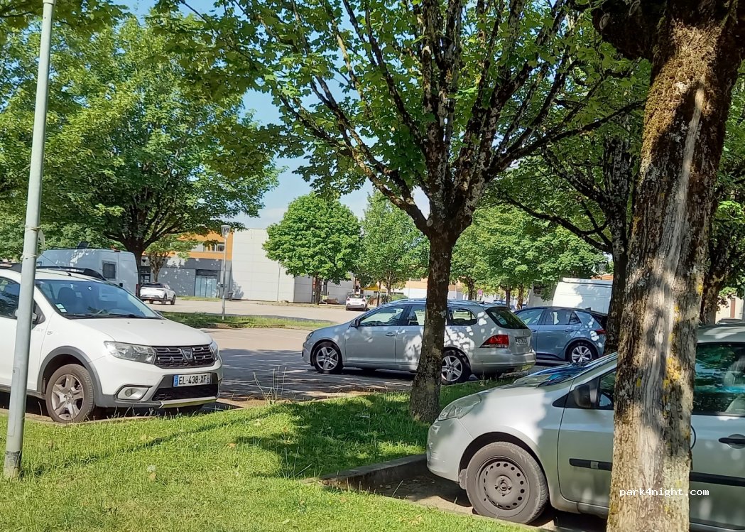(25300) Pontarlier - 12 Rue Arthur Bourdin — foto