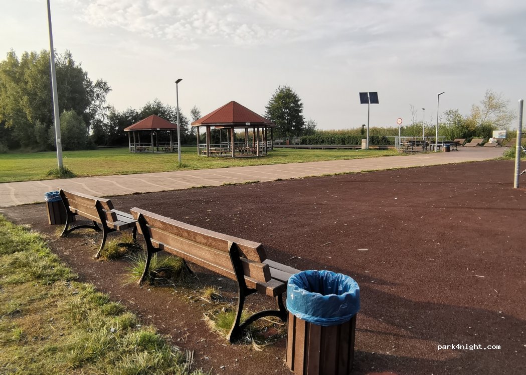 (72-020) Trzebież - 1 Spacerowa — foto