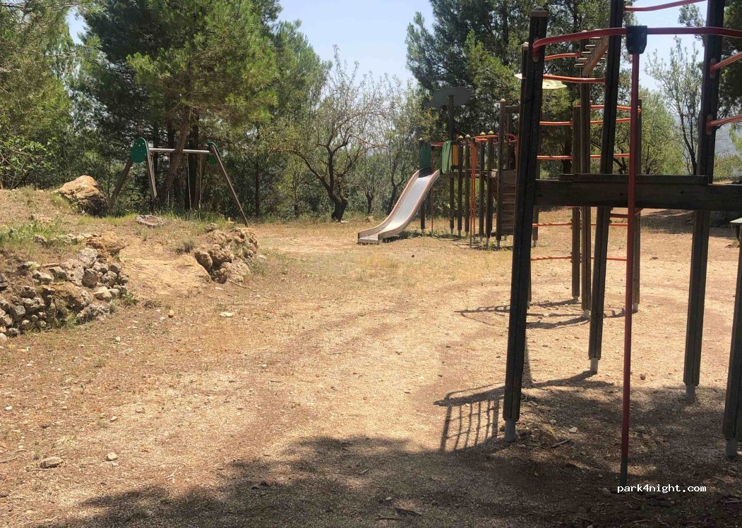 (03828) Planes - 24 Carrer de Ľ Ermita — foto 3