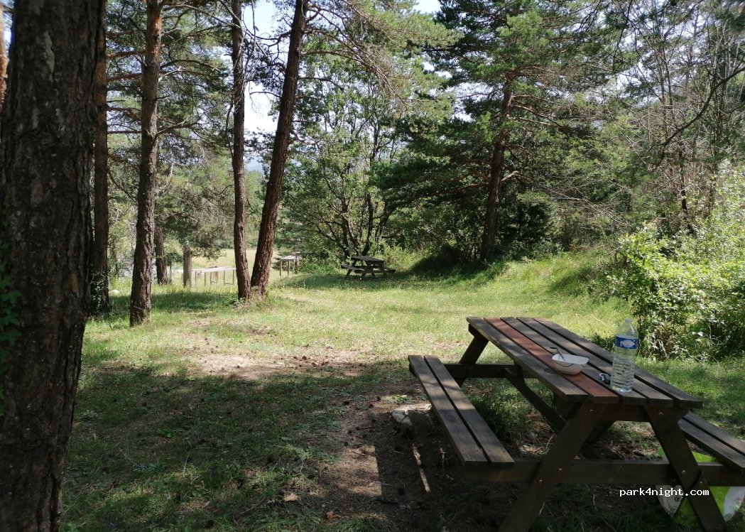 (06910) Sigale - 1300 Boulevard du Cross — foto 2