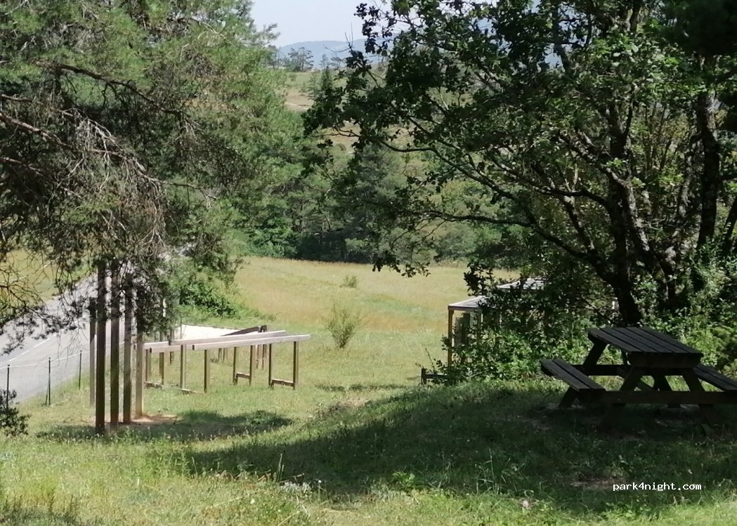 (06910) Sigale - 1300 Boulevard du Cross — foto 3