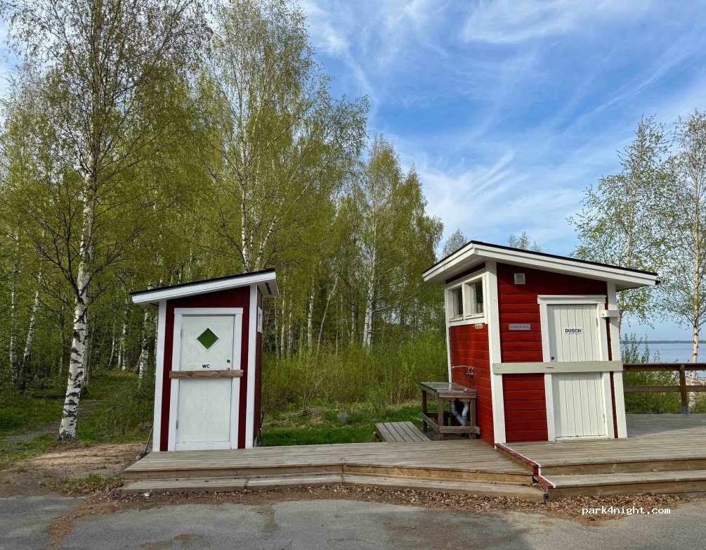 (953 94) Seskarö - 33 Aluddsvägen — foto