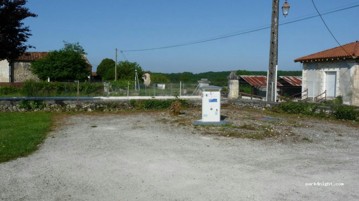 Aire Municipale Paussac-et-Saint-Vivien — foto