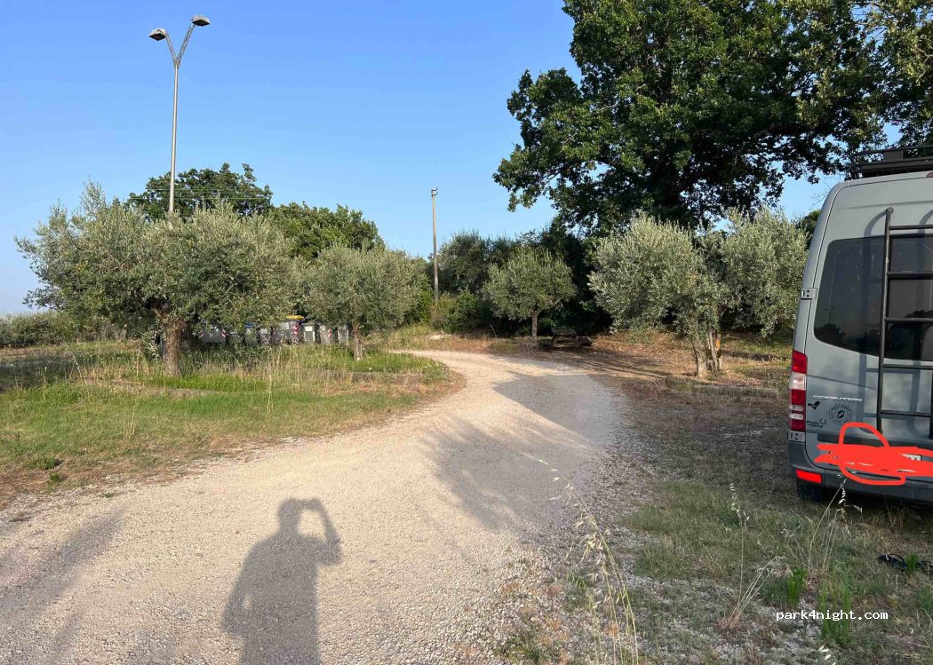 (06031) Bevagna - 4 Via Limigiano — foto