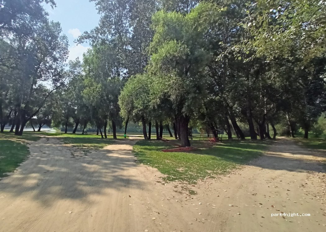 (4455) Tiszadada - 20 Holló László út — foto 2