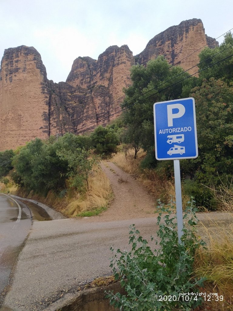 (22808) Riglos - 7 Calle Carretera — foto