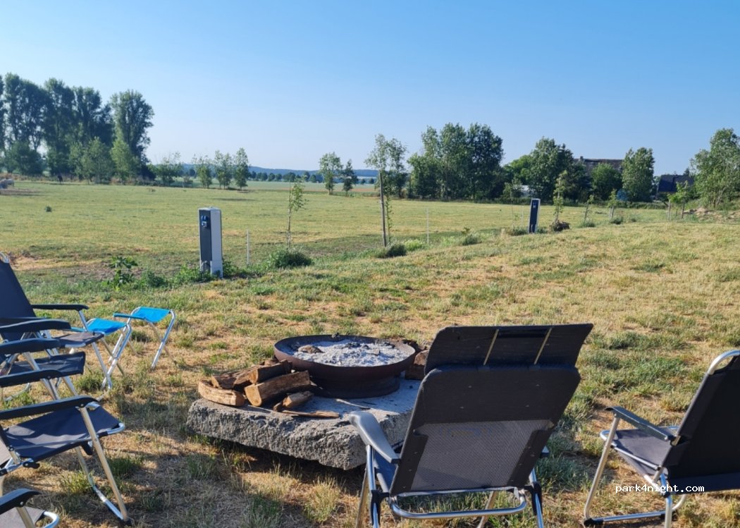 Landhof Schmergow | Wohnmobilstellplatz mit Weideblick — foto 2