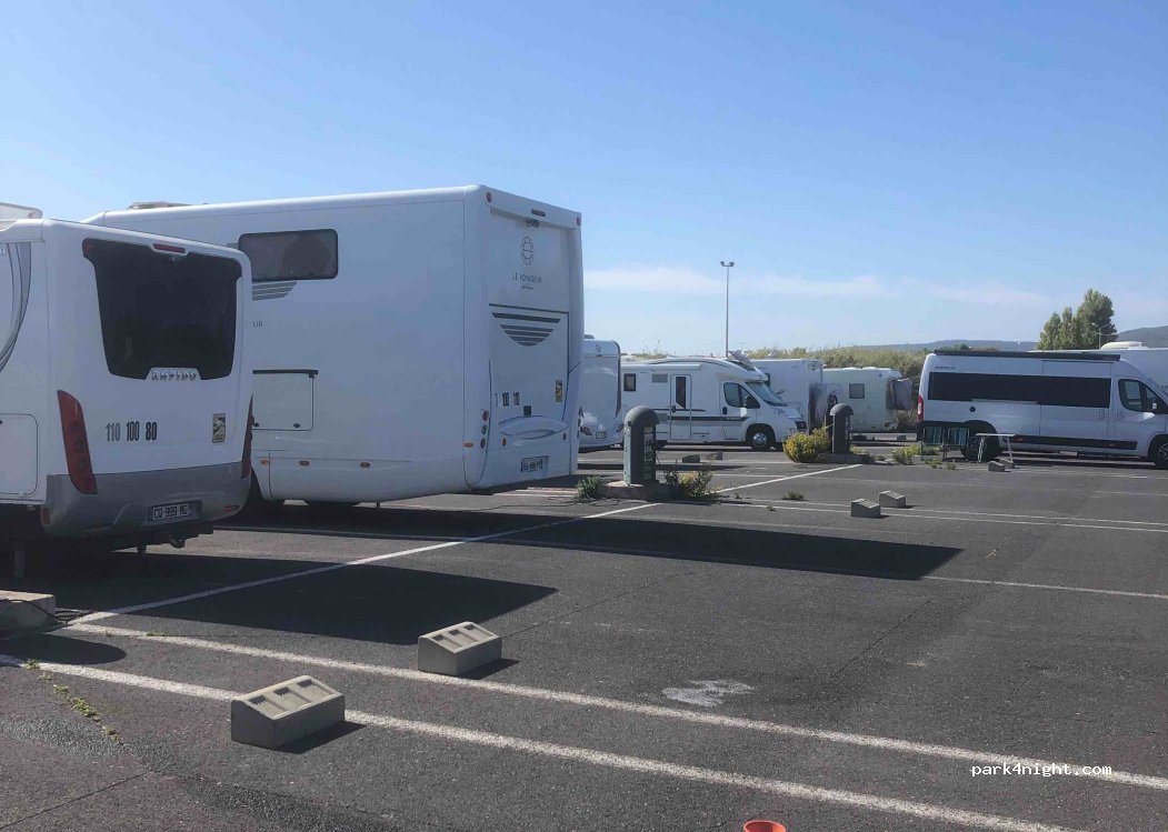 Aire de Camping Car de Villeneuve-lès-Maguelone — foto 2