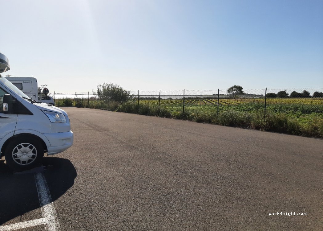 Aire de Camping Car de Villeneuve-lès-Maguelone — foto 4
