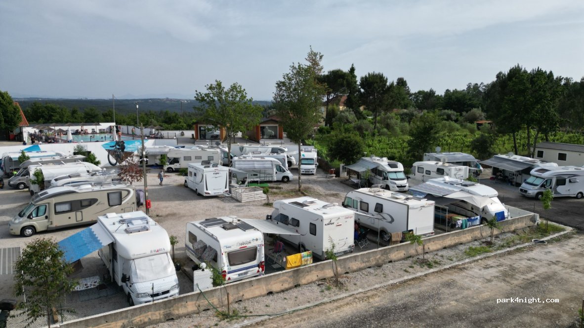 School Motorhome Park — foto 4