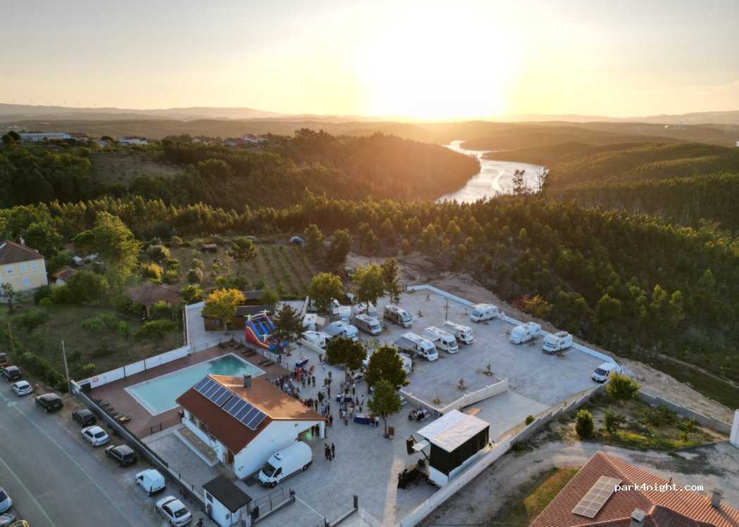 School Motorhome Park — foto 5