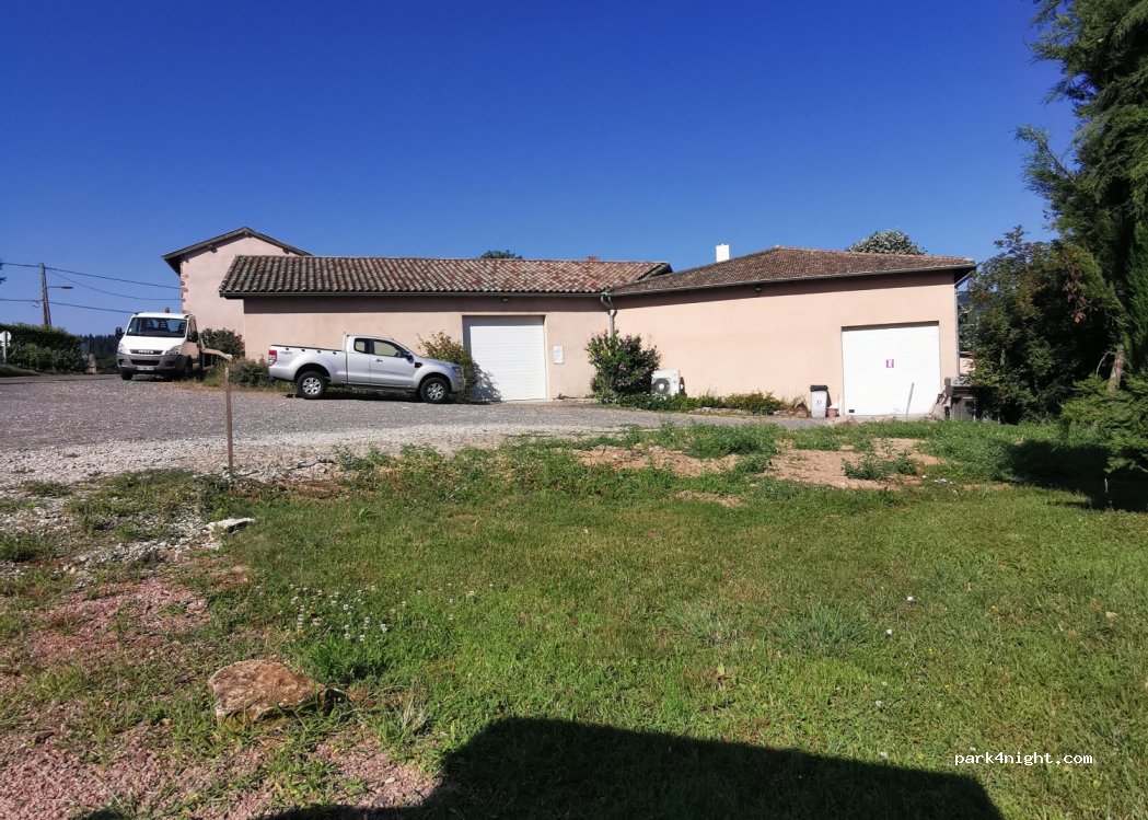 (69820) Fleurie - 102 Route du Château des Labourons — foto