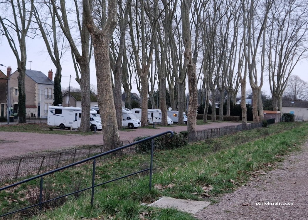 Aire camping-cars de Nevers - Terracamps — foto 4