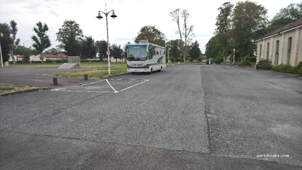 (51400) Mourmelon-le-Grand - 616 D21 — foto